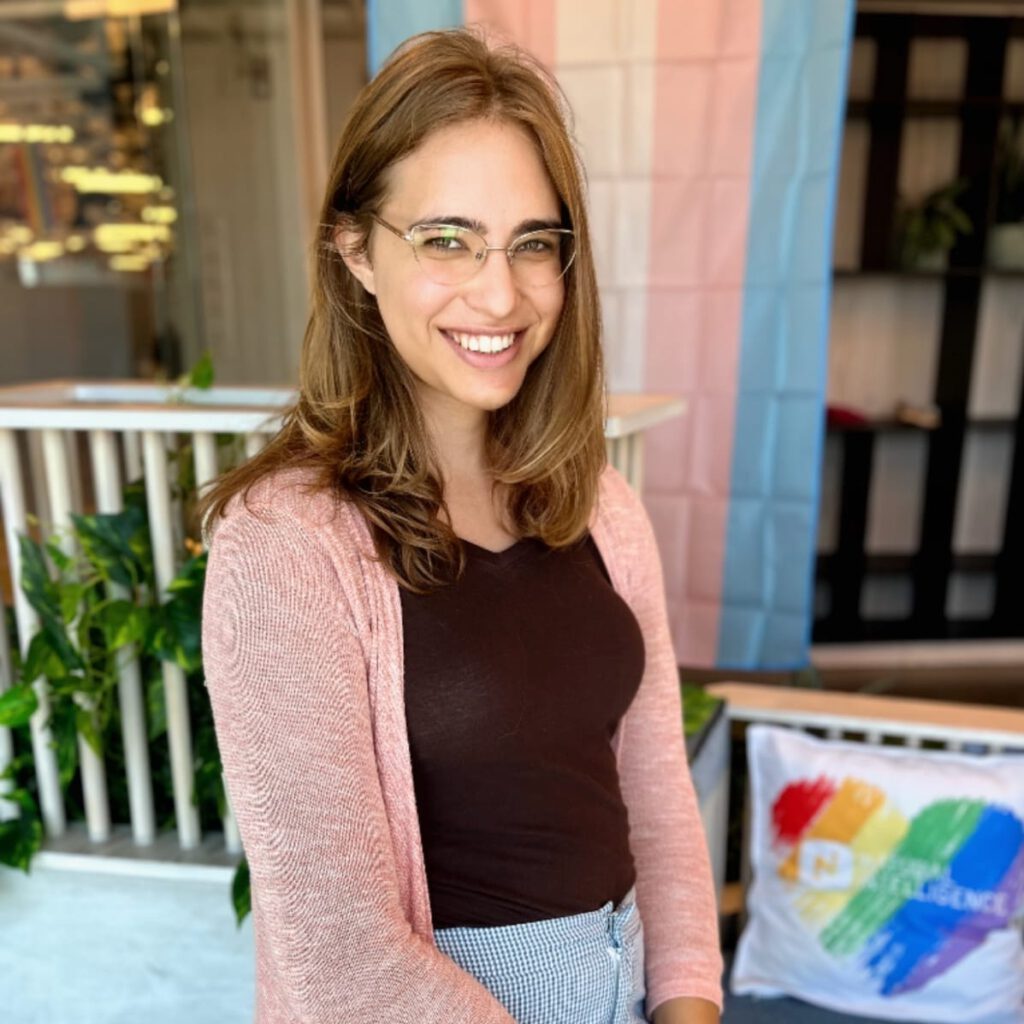 רותם שורק מרצה גאה